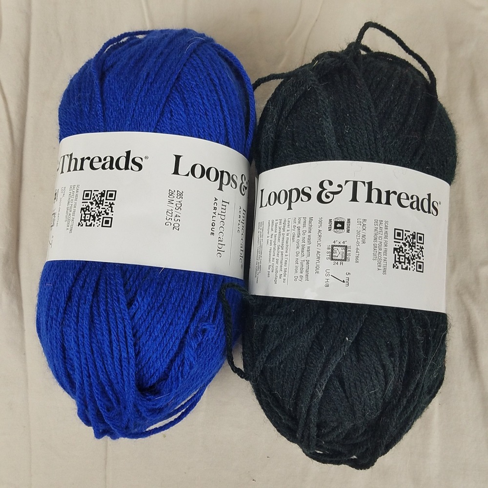 Loops & Threads Impeccable Yarn 4.5oz Royal‎ Blue Black NEW 2 Skeins Medium 4